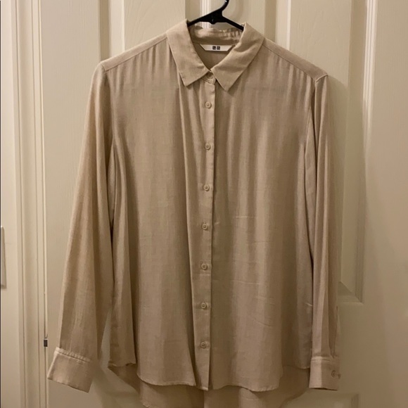 Uniqlo Tops - Uniqlo easy-care Raylon Blouse